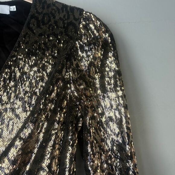ASTR the Label Selene Leopard Sequin Wrap Mini Dress Size Large - Picture 8 of 8